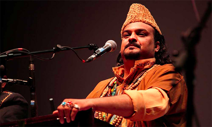 Il cantante Amjad Sabri ucciso in un attentato terroristico