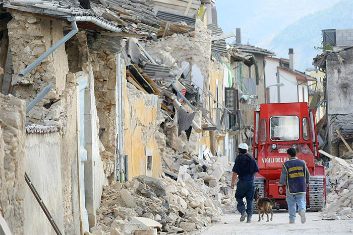 Terremoto Amatrice, 290 le vittime: continua la solidarietà